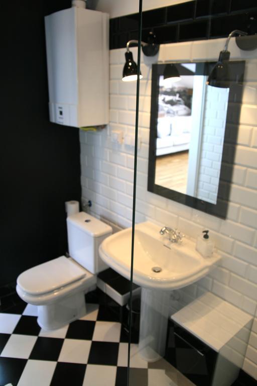Designer In The Heart Of 4th Floor No Lift Apartament